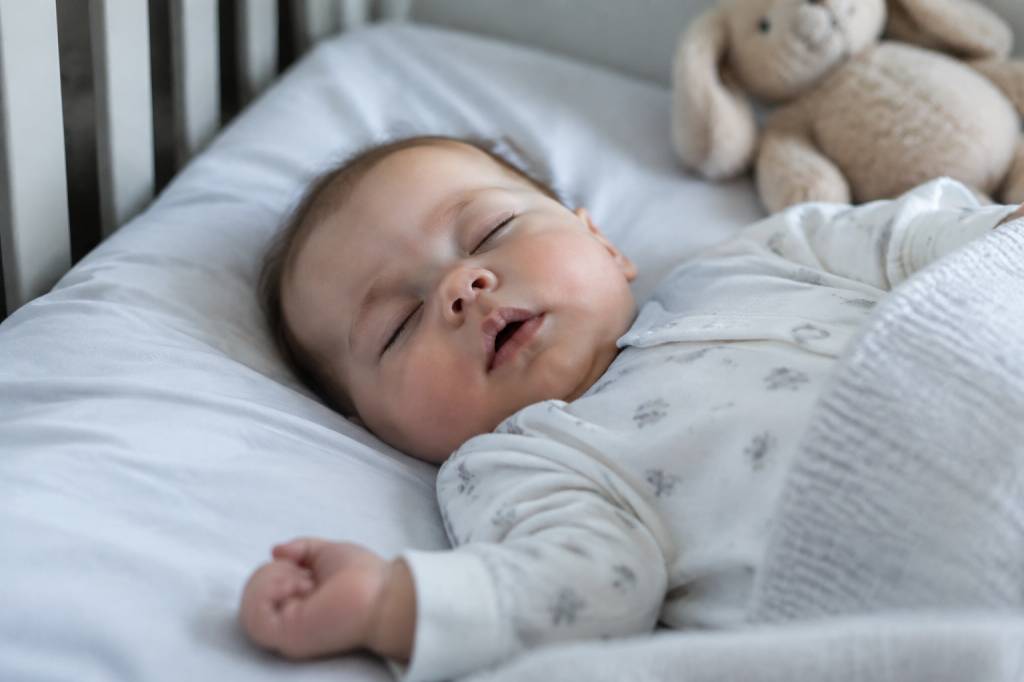 Apnée du sommeil nourrisson : symptômes, causes et quand consulter un médecin